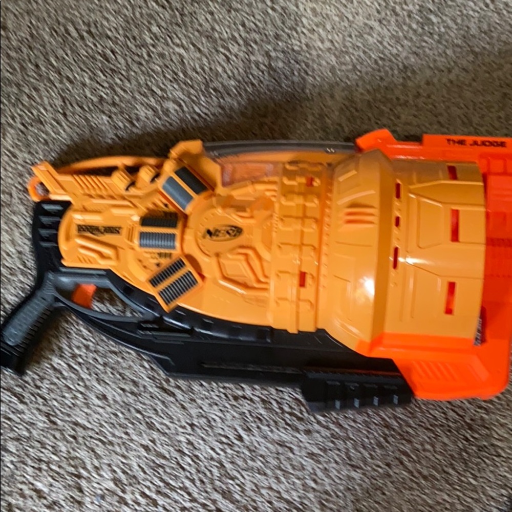 The judge NERF GUN (Apart of DOOMLANDS set)